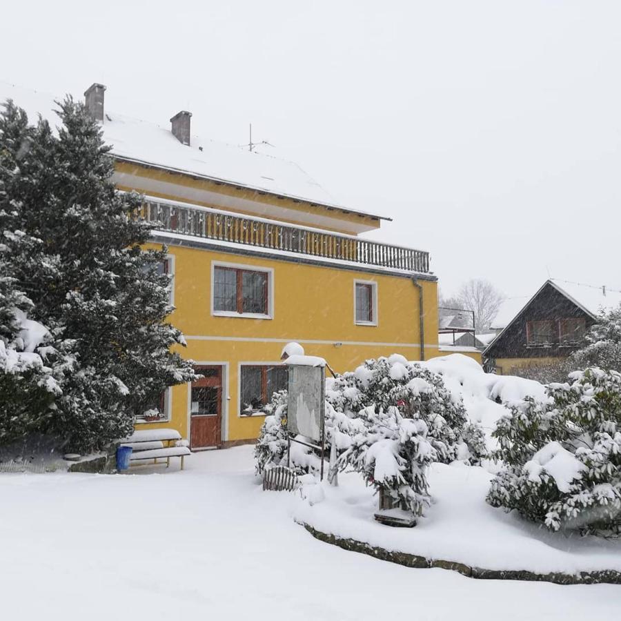 亚诺夫 帕斯提斯旅馆酒店 外观 照片